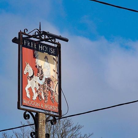The Waggon And Horses Hotel Great Yeldham Luaran gambar